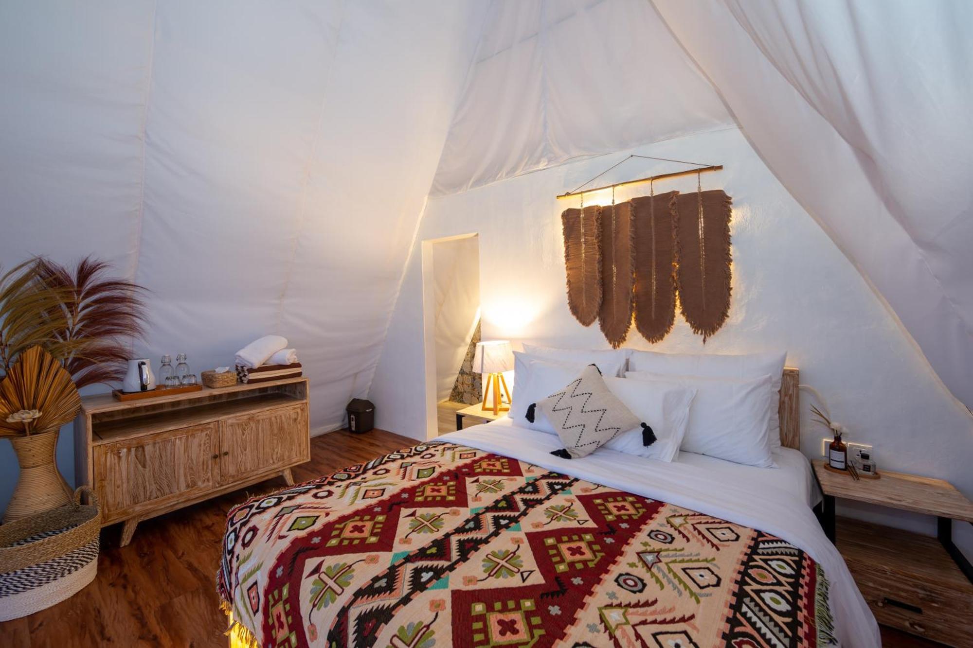 The Dewi Kintamani Luxury Glamping And Natural Hotspring Экстерьер фото