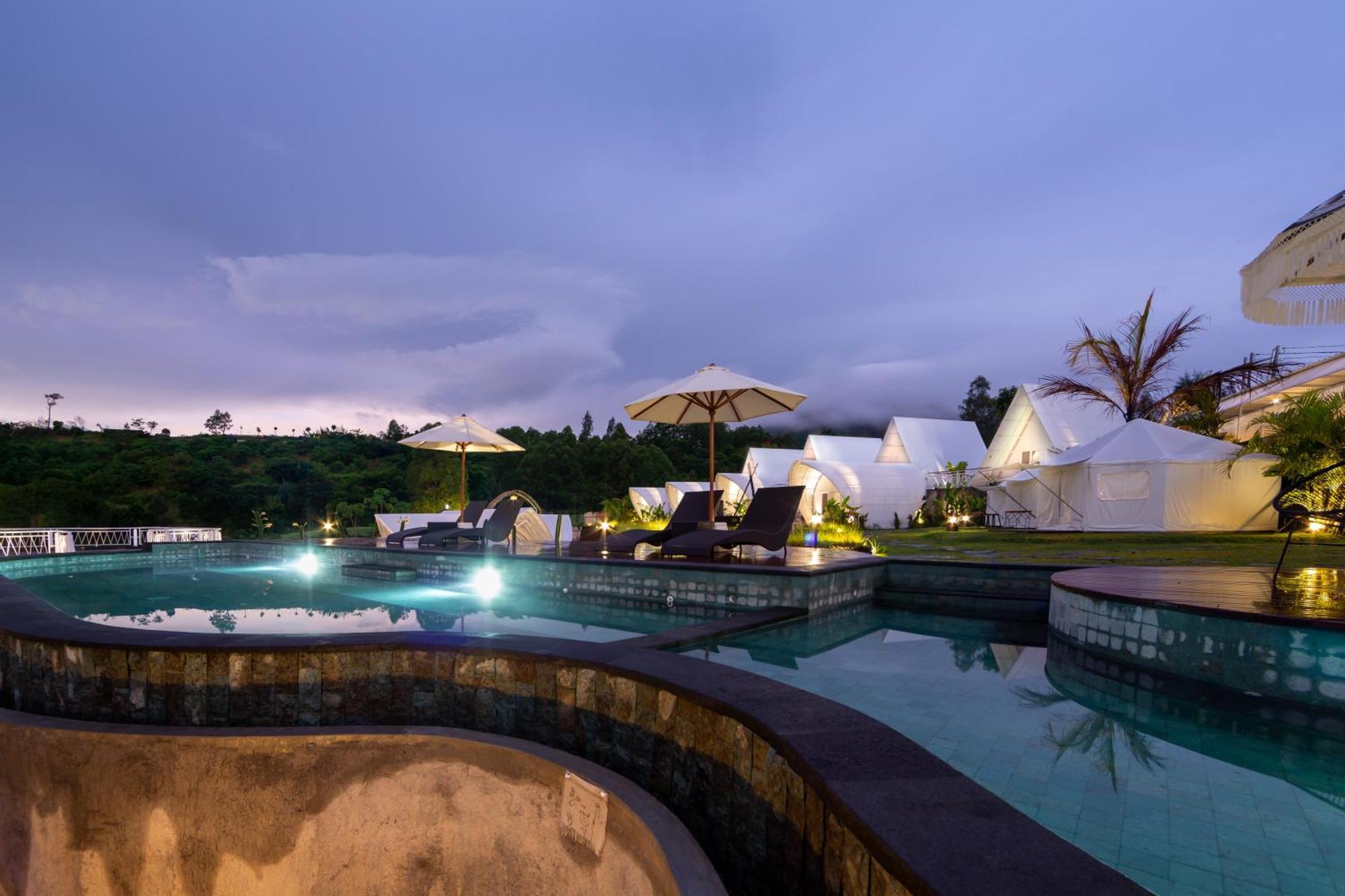 The Dewi Kintamani Luxury Glamping And Natural Hotspring Экстерьер фото