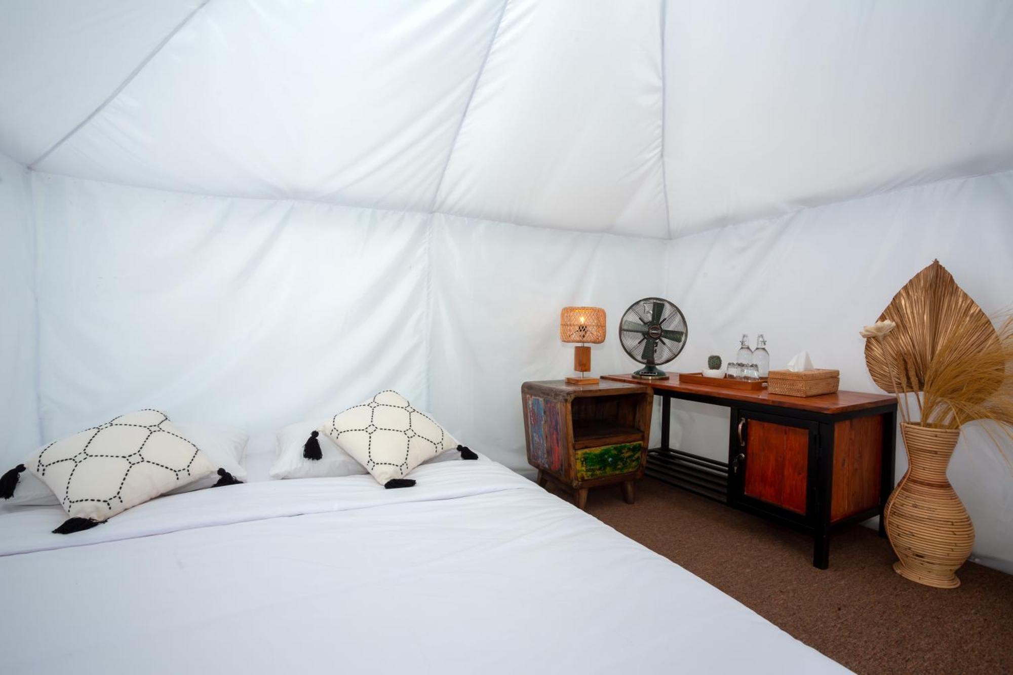 The Dewi Kintamani Luxury Glamping And Natural Hotspring Экстерьер фото